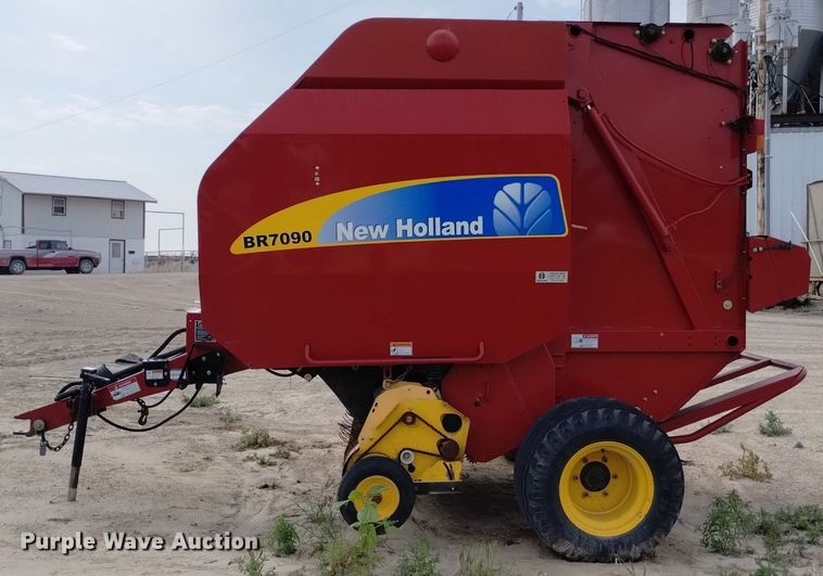 image for item DP3303 2008 New Holland BR7090  round baler