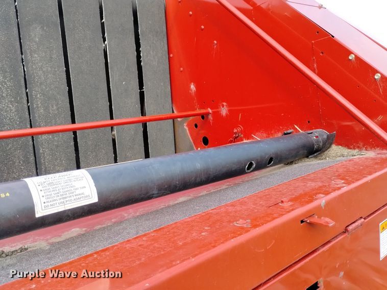 image for item DP3303 2008 New Holland BR7090  round baler