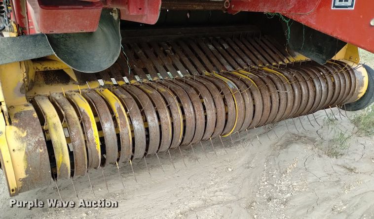 image for item DP3303 2008 New Holland BR7090  round baler