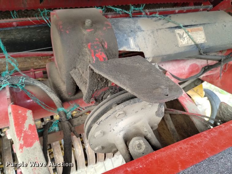 image for item DP3303 2008 New Holland BR7090  round baler