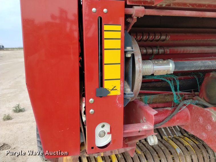 image for item DP3303 2008 New Holland BR7090  round baler