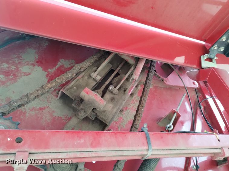 image for item DP3303 2008 New Holland BR7090  round baler