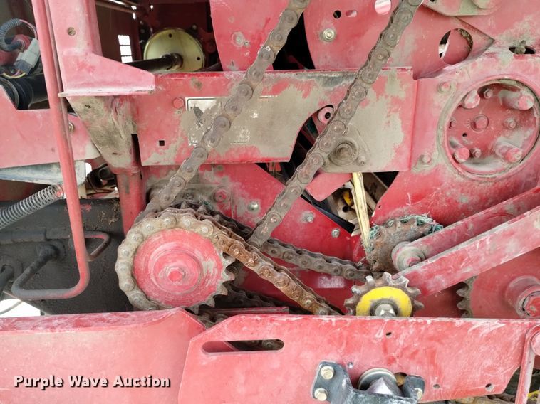 image for item DP3303 2008 New Holland BR7090  round baler