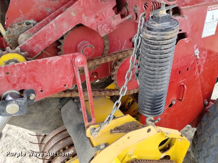 image for item DP3303 2008 New Holland BR7090  round baler