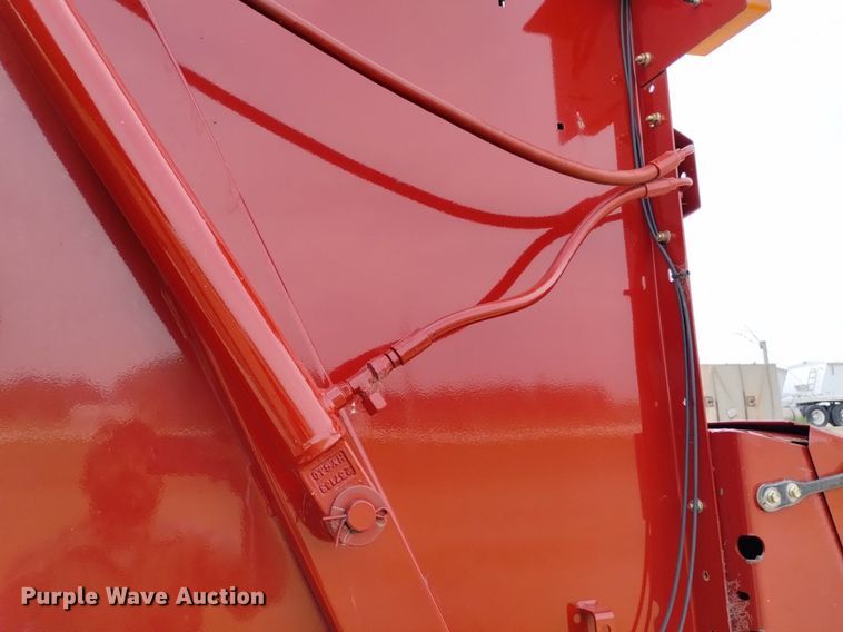 image for item DP3303 2008 New Holland BR7090  round baler