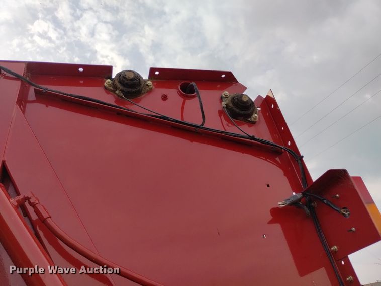 image for item DP3303 2008 New Holland BR7090  round baler