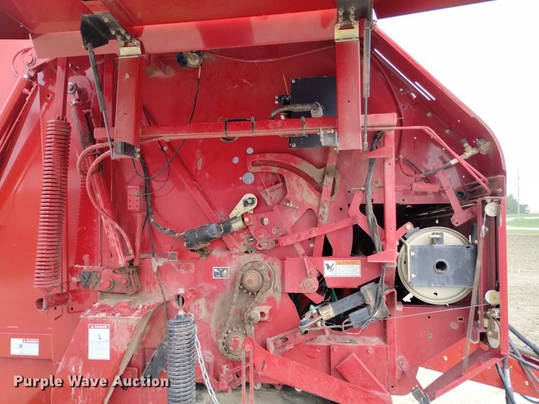 image for item DP3303 2008 New Holland BR7090  round baler