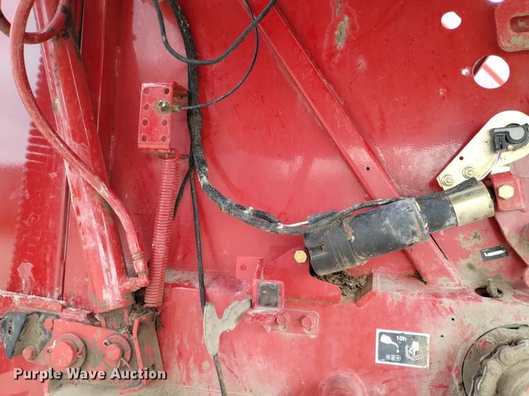 image for item DP3303 2008 New Holland BR7090  round baler