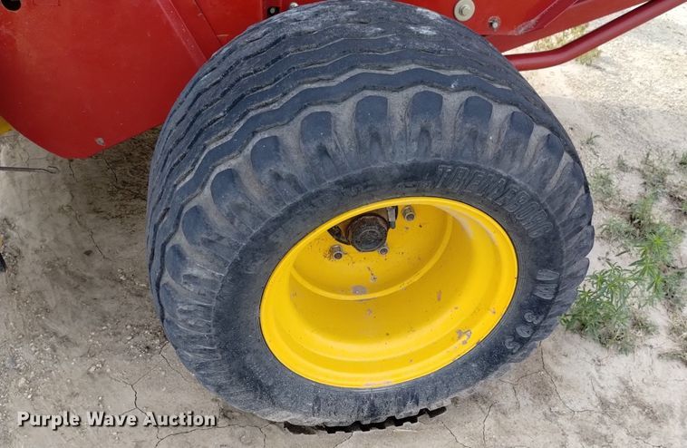 image for item DP3303 2008 New Holland BR7090  round baler