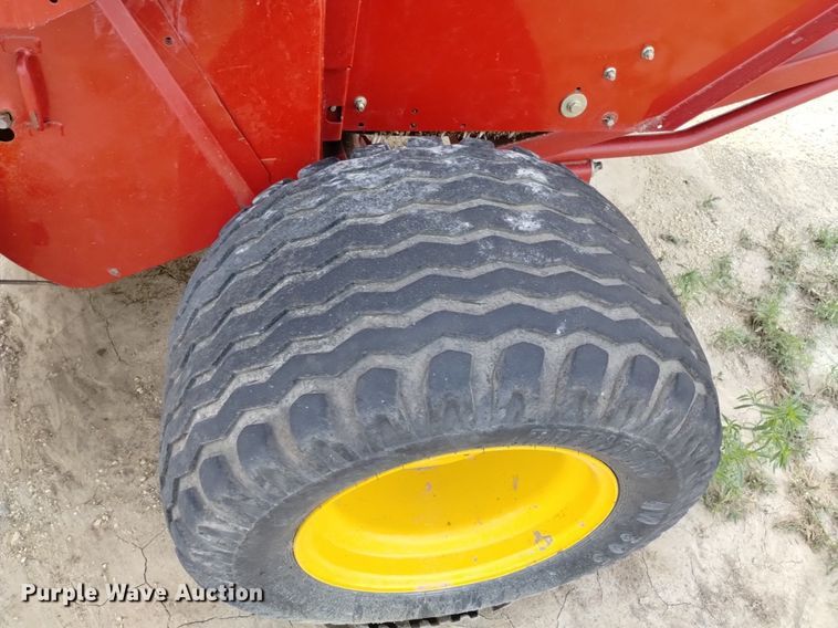 image for item DP3303 2008 New Holland BR7090  round baler