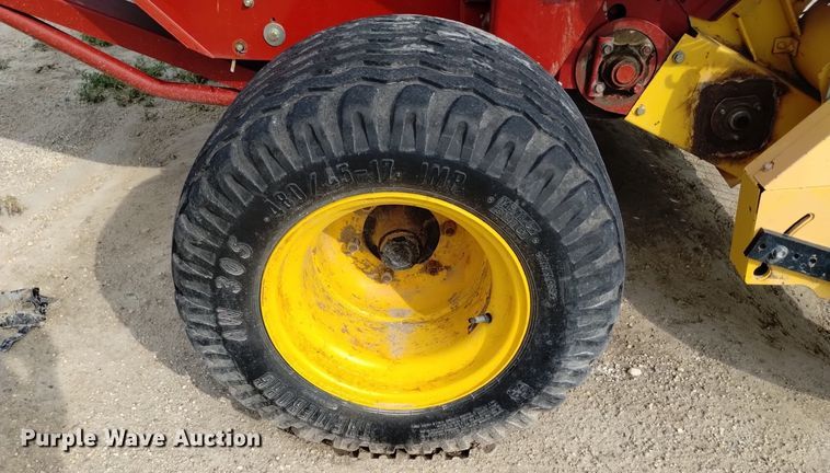 image for item DP3303 2008 New Holland BR7090  round baler