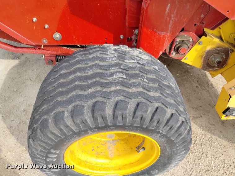 image for item DP3303 2008 New Holland BR7090  round baler