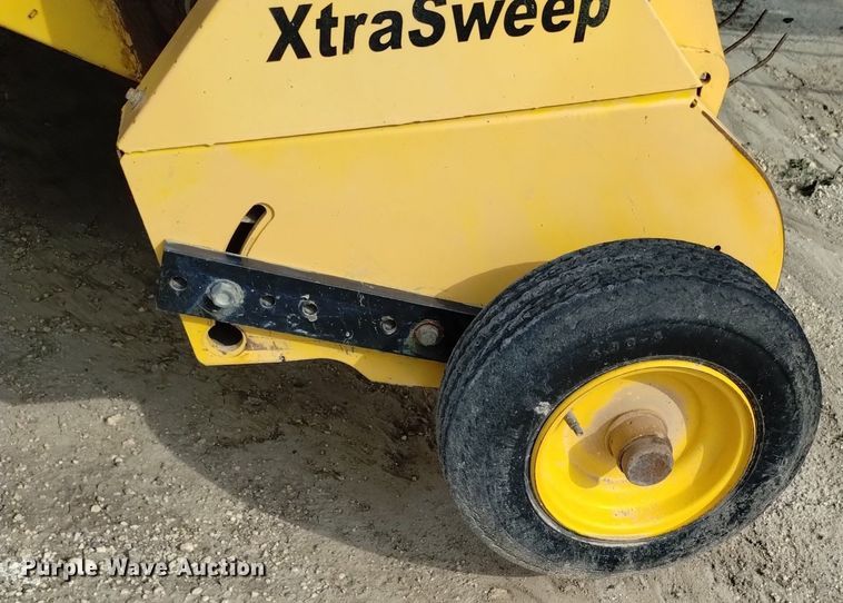 image for item DP3303 2008 New Holland BR7090  round baler