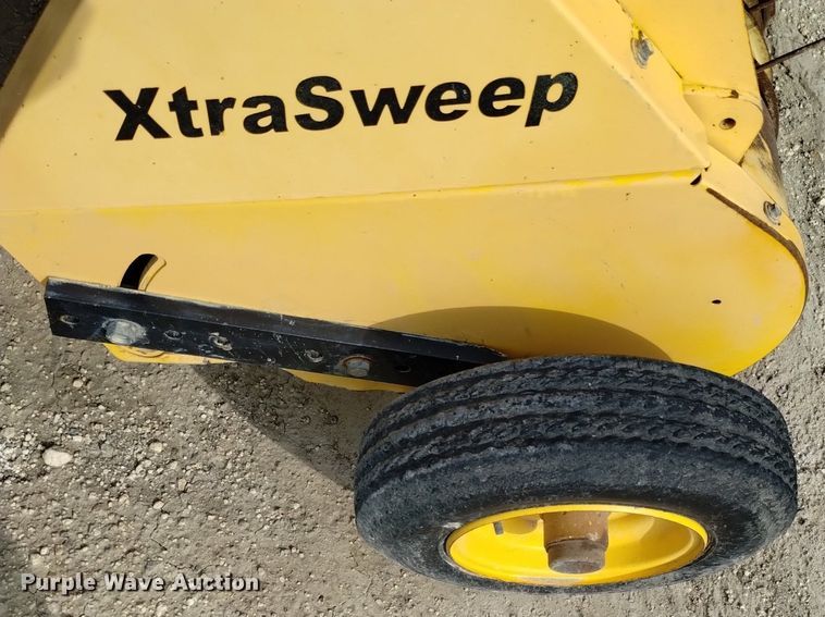 image for item DP3303 2008 New Holland BR7090  round baler