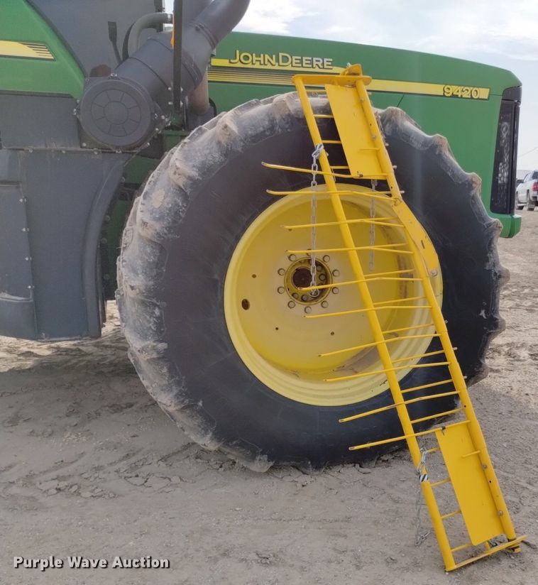 image for item DP3303 2008 New Holland BR7090  round baler