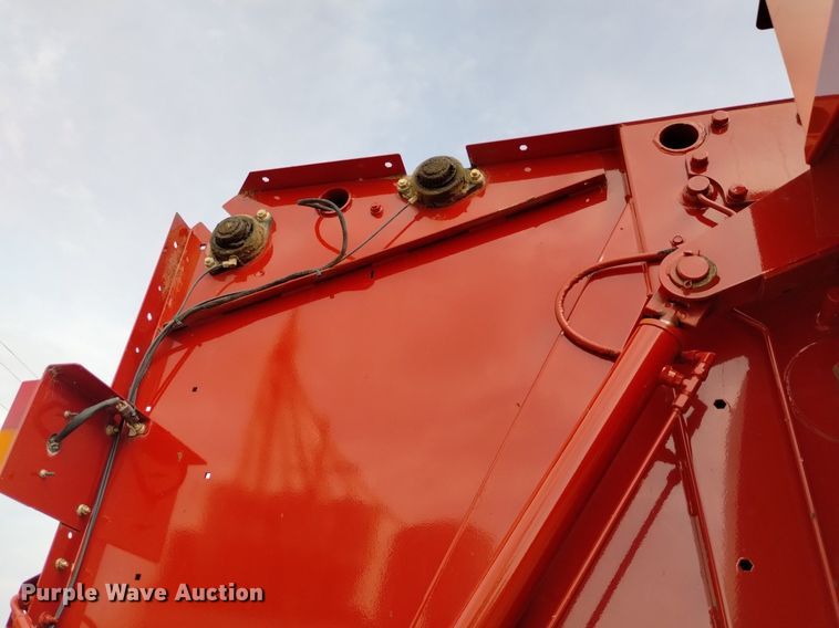 image for item DP3303 2008 New Holland BR7090  round baler