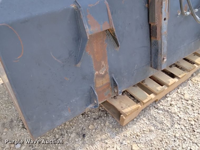 image for item DP3304 1998 New Holland TV140  bi-directional tractor