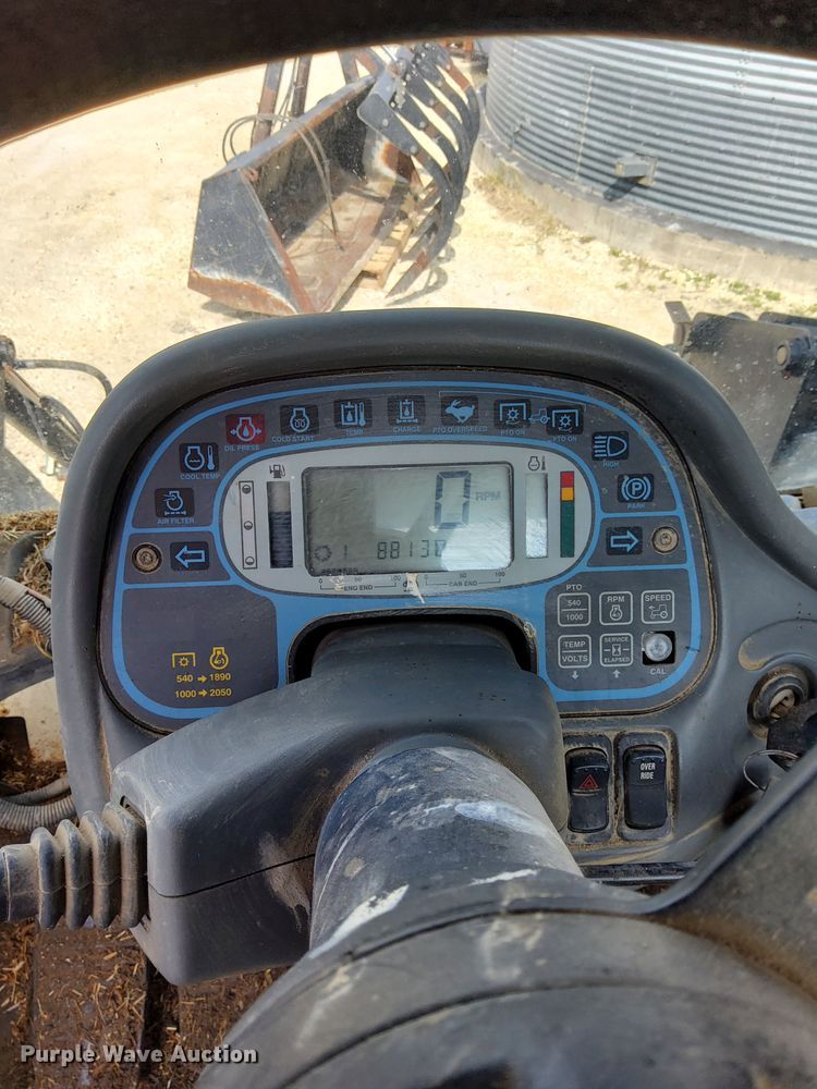 image for item DP3304 1998 New Holland TV140  bi-directional tractor