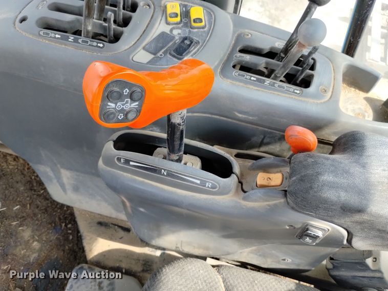 image for item DP3304 1998 New Holland TV140  bi-directional tractor