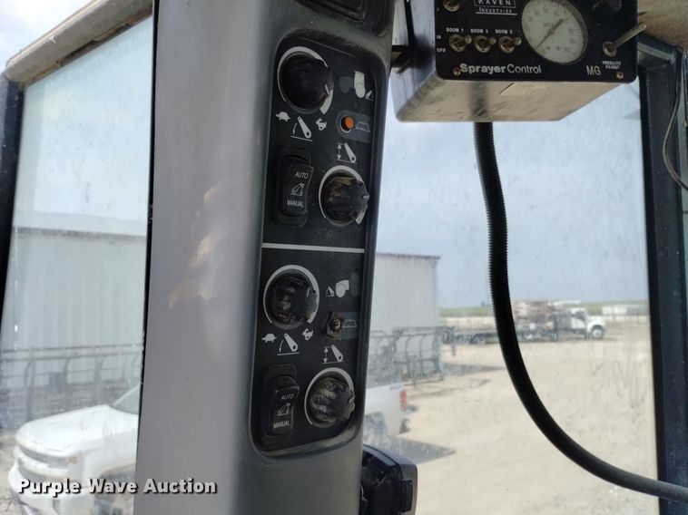 image for item DP3304 1998 New Holland TV140  bi-directional tractor