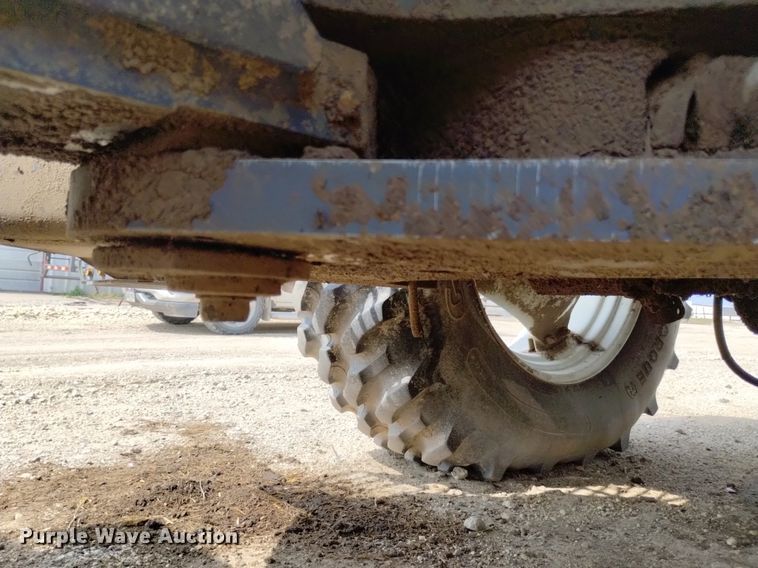 image for item DP3304 1998 New Holland TV140  bi-directional tractor