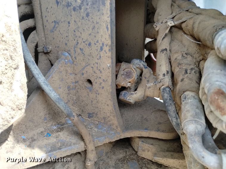 image for item DP3304 1998 New Holland TV140  bi-directional tractor