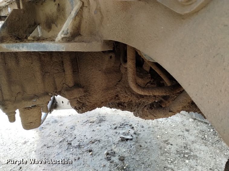 image for item DP3304 1998 New Holland TV140  bi-directional tractor