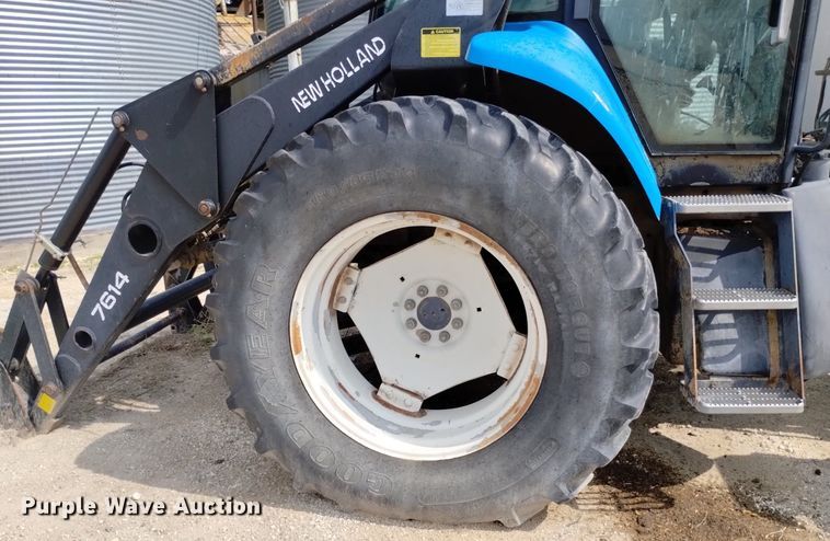 image for item DP3304 1998 New Holland TV140  bi-directional tractor