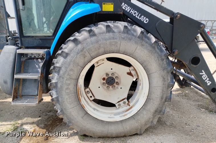 image for item DP3304 1998 New Holland TV140  bi-directional tractor