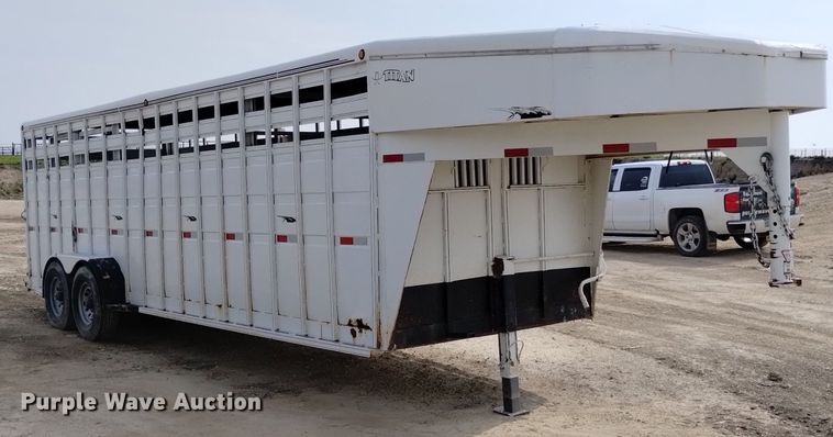 image for item DP3305 2004 Titan  livestock trailer