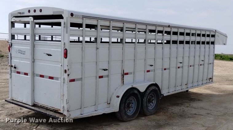 image for item DP3305 2004 Titan  livestock trailer