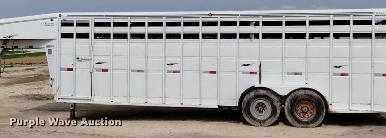 image for item DP3305 2004 Titan  livestock trailer