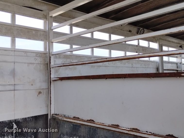 image for item DP3305 2004 Titan  livestock trailer