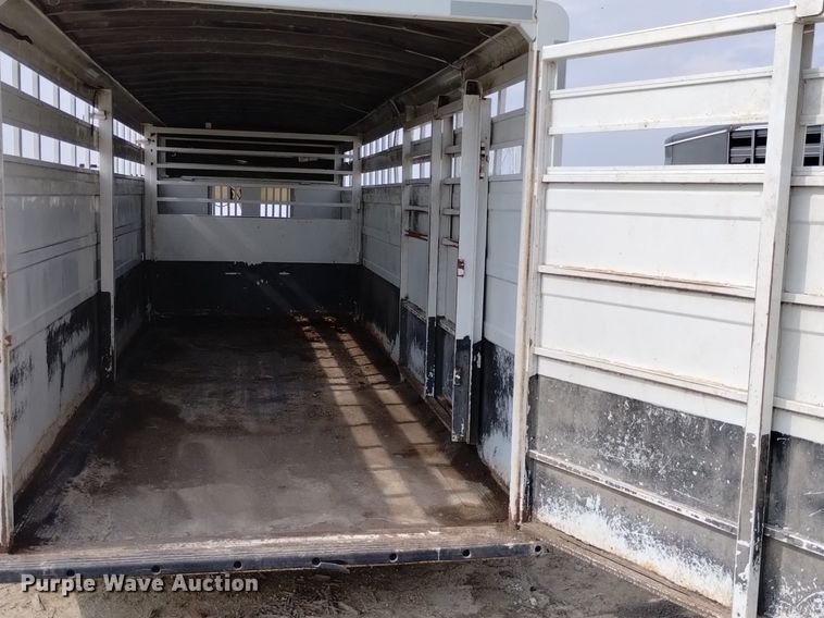 image for item DP3305 2004 Titan  livestock trailer