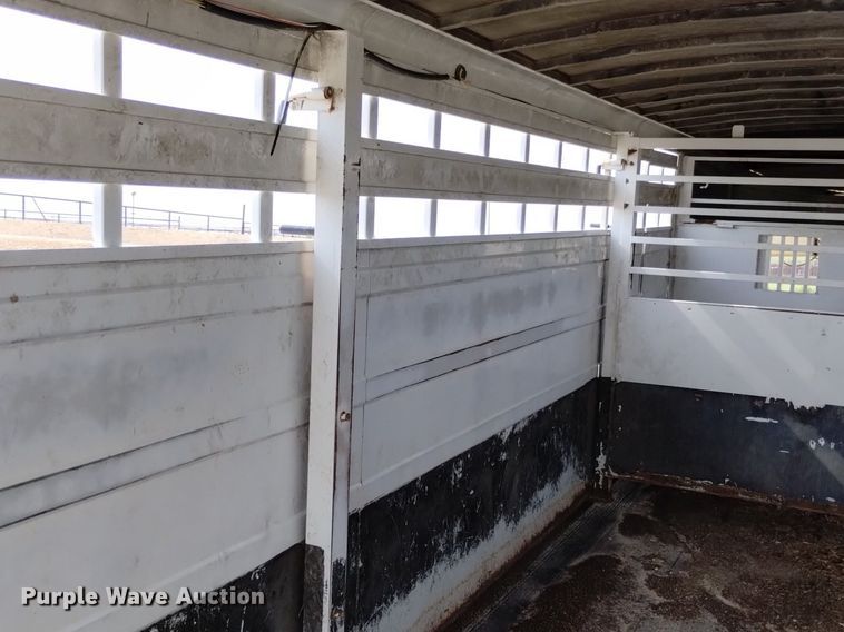 image for item DP3305 2004 Titan  livestock trailer