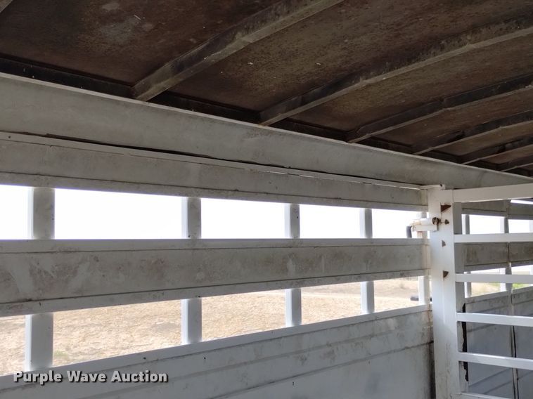 image for item DP3305 2004 Titan  livestock trailer