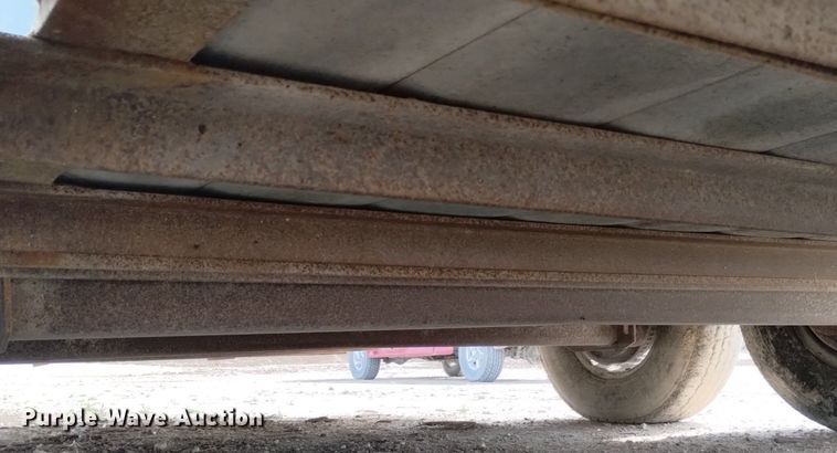 image for item DP3305 2004 Titan  livestock trailer