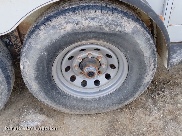 image for item DP3305 2004 Titan  livestock trailer