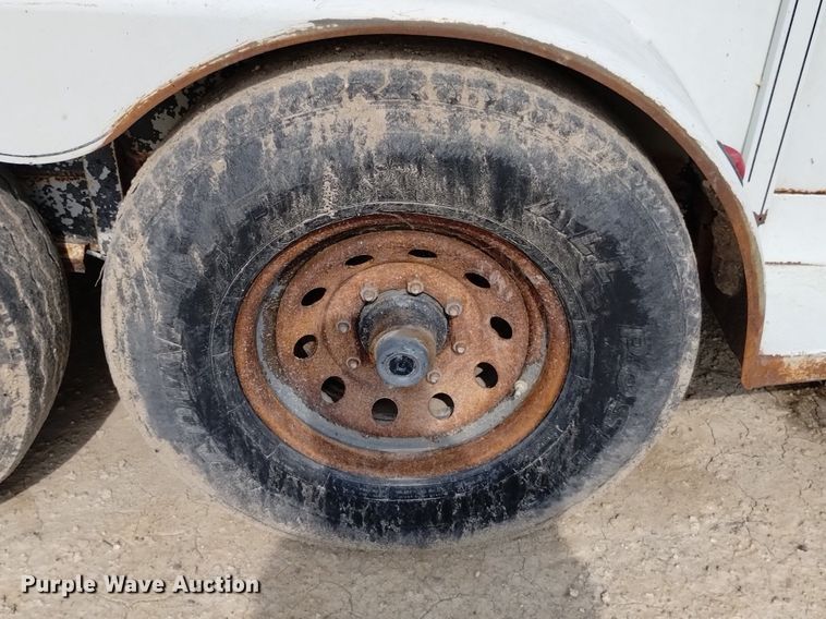 image for item DP3305 2004 Titan  livestock trailer