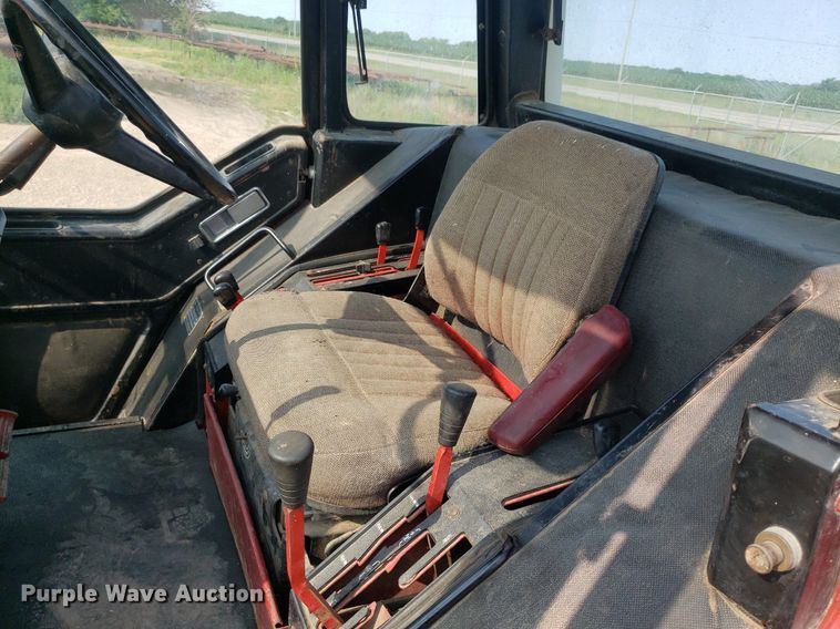 image for item DP8060 1979 International 1486  tractor