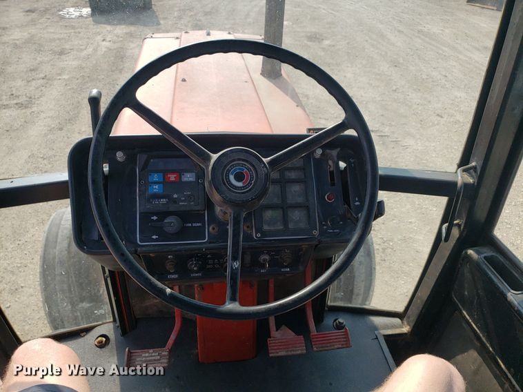 image for item DP8060 1979 International 1486  tractor