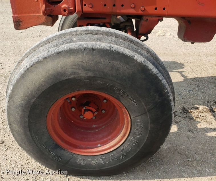 image for item DP8060 1979 International 1486  tractor