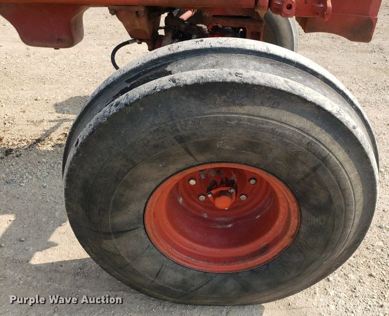 image for item DP8060 1979 International 1486  tractor