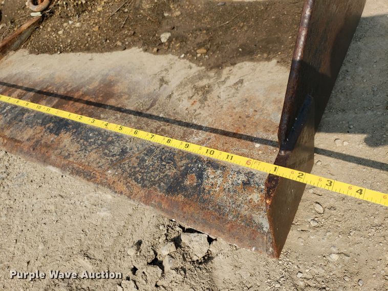 image for item DP8061 Allis Chalmers 200  tractor