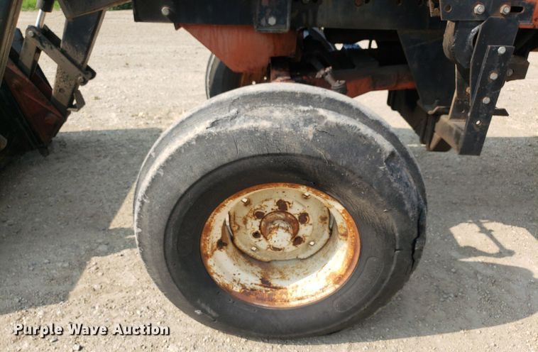 image for item DP8061 Allis Chalmers 200  tractor