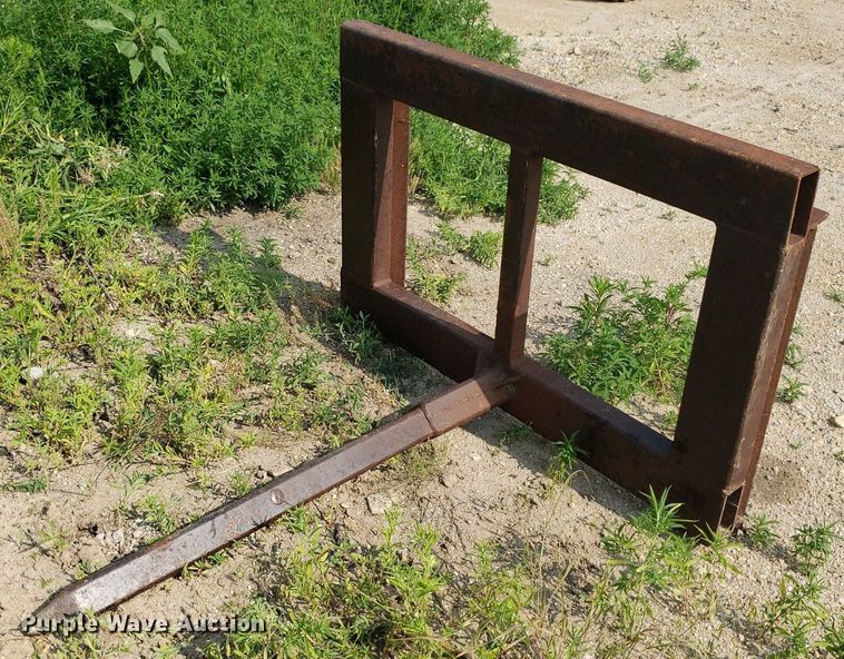 image for item DP8061 Allis Chalmers 200  tractor