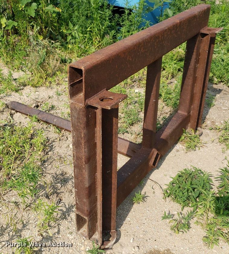 image for item DP8061 Allis Chalmers 200  tractor