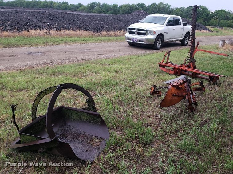 image for item DP8080 (3) pieces of ag equipment