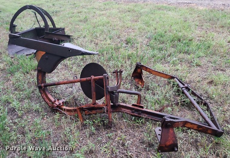 image for item DP8080 (3) pieces of ag equipment