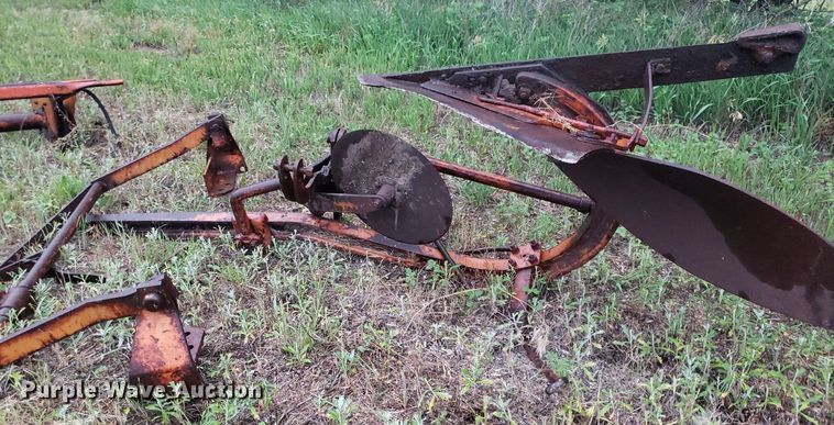 image for item DP8080 (3) pieces of ag equipment